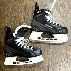 Ice skates, Bauer 140 hockey skates